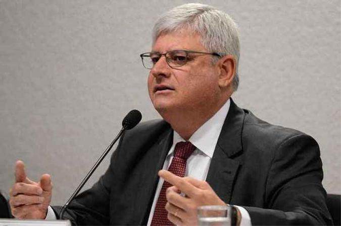 Janot questiona a constitucionalidade dos benefícios e pediu liminar suspendendo os pagamentos(foto: Antônio Cruz/Agência Brasil - 27/5/14) Janot questiona a constitucionalidade dos benefícios e pediu liminar suspendendo os pagamentos(foto: Antônio Cruz/Agência Brasil - 27/5/14)