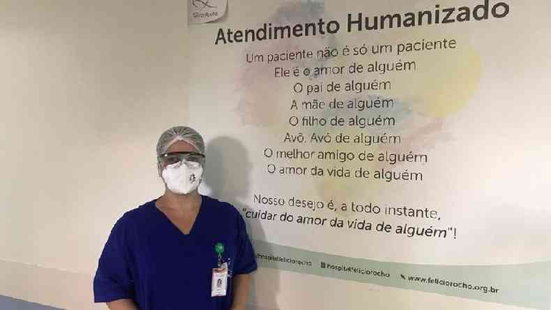 Psicloga Larissa Gomes acompanha pacientes com covid-19 em CTI de Belo Horizonte(foto: Arquivo pessoal)
