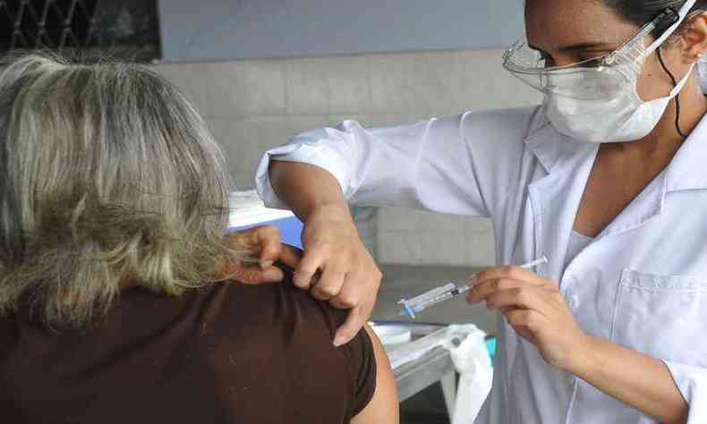 Pessoas entre 20 a 49 anos podem se imunizar contra o sarampo(foto: Prefeitura de Betim/Divulgao)