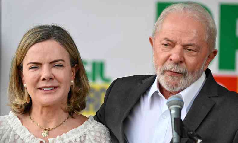 A deputada federal Gleisi Hoffmann e o presidente Lula
