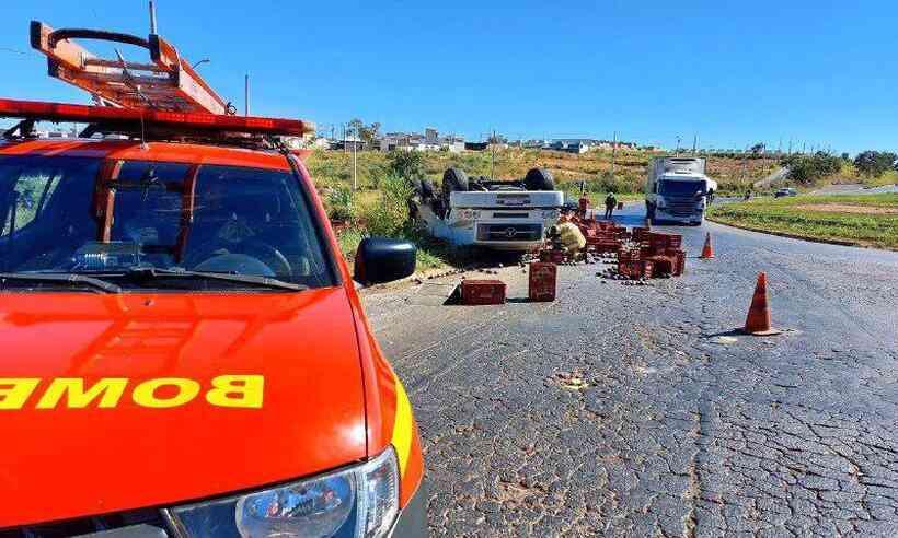 Motorista morre em acidente com caminhão de manga na BR-251 no Norte de  Minas - Jornal O Popular