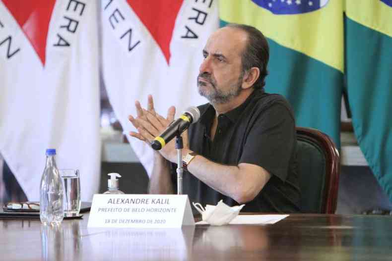 Alexandre Kalil, prefeito de Belo Horizonte, em entrevista nesta sexta(foto: Edsio Ferreira/EM/D. A. Press)