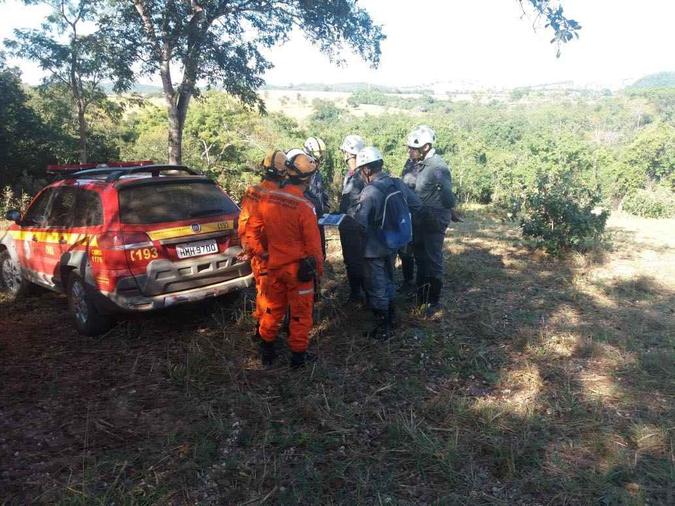 Militares seguem com varredura em busca de homem desaparecido(foto: Corpo de Bombeiros/Divulgação) Militares seguem com varredura em busca de homem desaparecido(foto: Corpo de Bombeiros/Divulgação)