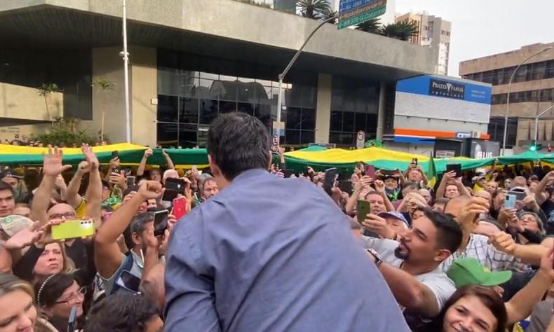 Dallagnol e apoiadores