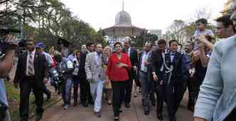 Na visita  capital mineira no ms passado, presidente Dilma quebrou o protocolo e deu um rpido passeio pela Praa da Liberdade(foto: Juarez Rodrigues/EM/DA Press - 27/8/2013)