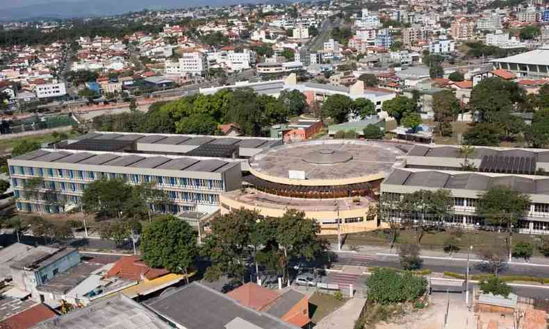 Vista rea da unidade da PUC Minas em Betim