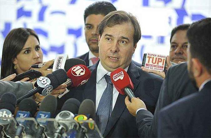 O presidente da Câmara, deputado Rodrigo Maia, durante entrevista à imprensa na manhã desta quarta-feira(foto: Alex Ferreira/Agência Câmara) O presidente da Câmara, deputado Rodrigo Maia, durante entrevista à imprensa na manhã desta quarta-feira(foto: Alex Ferreira/Agência Câmara)