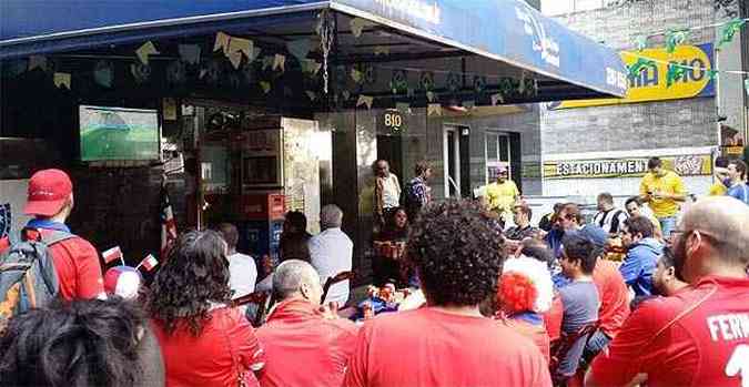 Bar do Joo ficou lotado de estrangeiros que assistiram aos jogos da Copa do Mundo(foto: Leandro Couri/EM/D.A.Press)