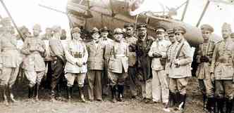 Soldados de batalhes de vrias partes do pas chegaram a Minas em julho de 1932 para tentar conter a revoluo dos paulistas(foto: Fotos: Arquivo Museu Histrico Municipal Tuany Toledo)