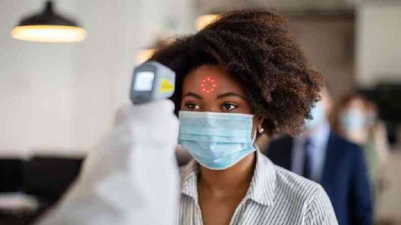 Pelo que se sabe at o momento, os casos de infeco so rarssimos e a maioria dos pacientes que tiveram covid-19 possuem uma imunidade que dura ao menos seis meses(foto: Getty Images)