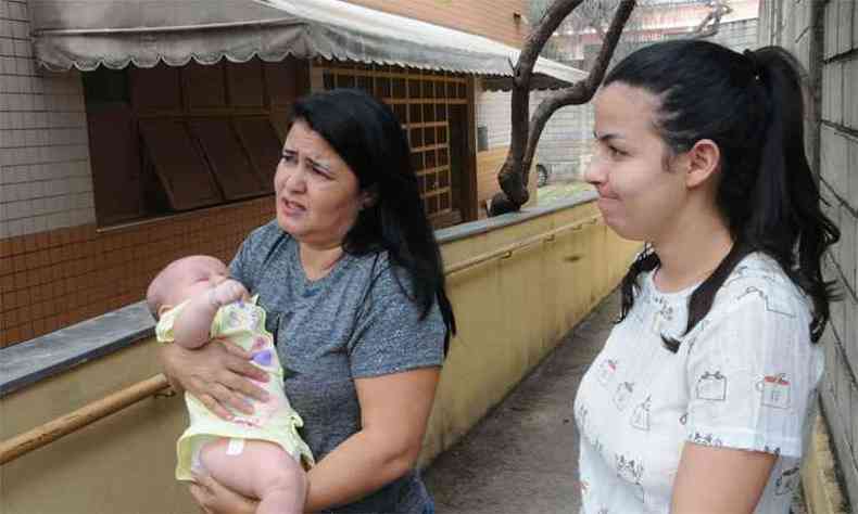 Waleska Arajo, com a filha Raissa e a neta Alice: usurios vulnerveis(foto: Paulo Filgueiras/EM/DA Press)