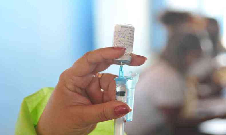 Sero vacinadas pessoas com mais de 18 anos e com comorbidades(foto: Gladyston Rodrigues/EM/D.A Press)