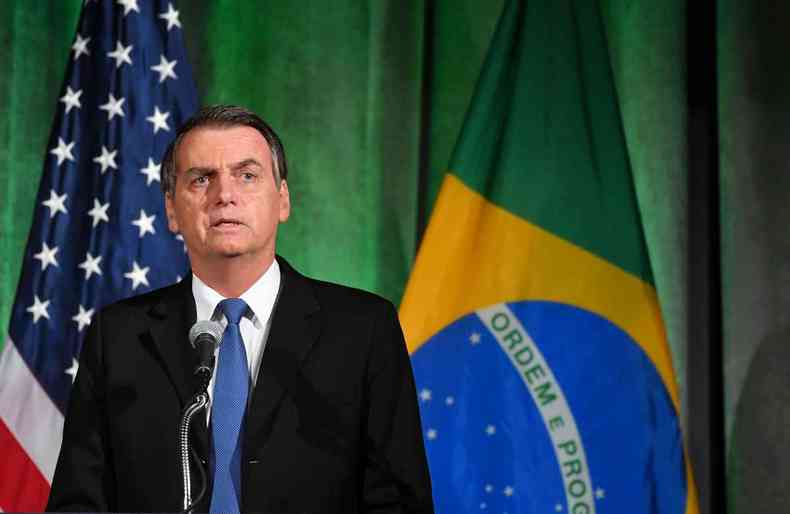 Jair Bolsonaro discursa sobre as relaes EUA-Brasil na Cmara de Comrcio dos EUA, em Washington(foto: AFP / MANDEL NGAN)