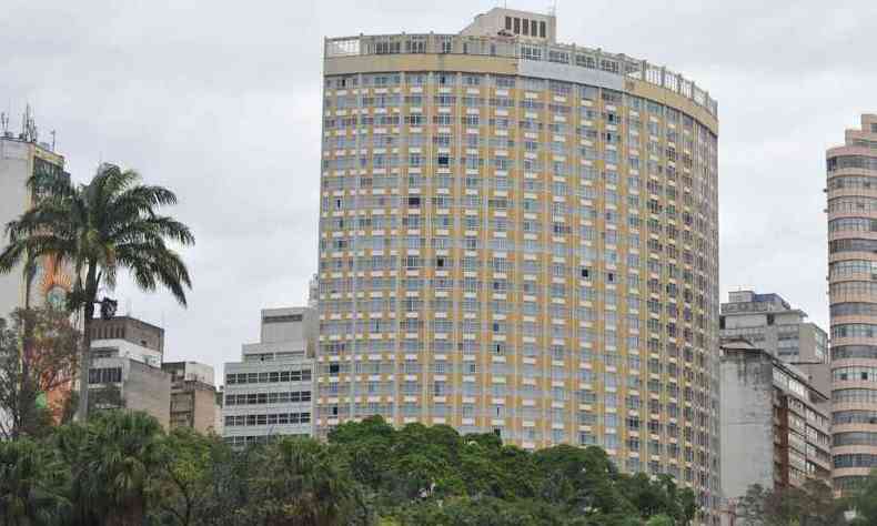 O icnico edifcio do antigo Hotel Othon Palace, no Centro de Belo Horizonte, fechado em 2018, est prximo de ser adquirido por um fundo de investimento formado por empresas do ramo imobilirio para acolher um novo hotel(foto: Alexandre Guzanshe/EM/D.A Press)