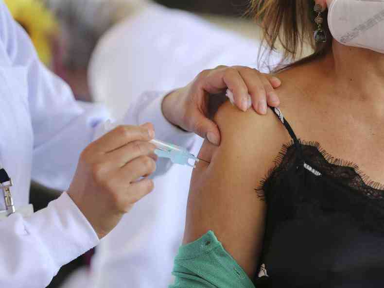 Vacinação é a forma mais efetiva de evitar a herpes-zoster