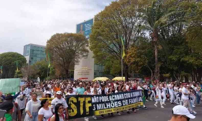 Manifestantes enfermeiros