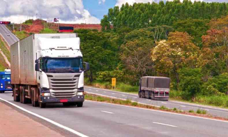 Demanda por transporte de cargas para o comércio caiu mais do que para supermercados e agronegócio(foto: Divulgação/CNT)