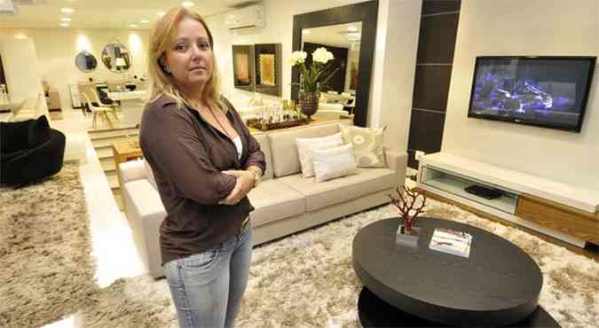 Ana Paula Miranda mudou de apartamento e concentrou as despesas nos artigos de decorao: 