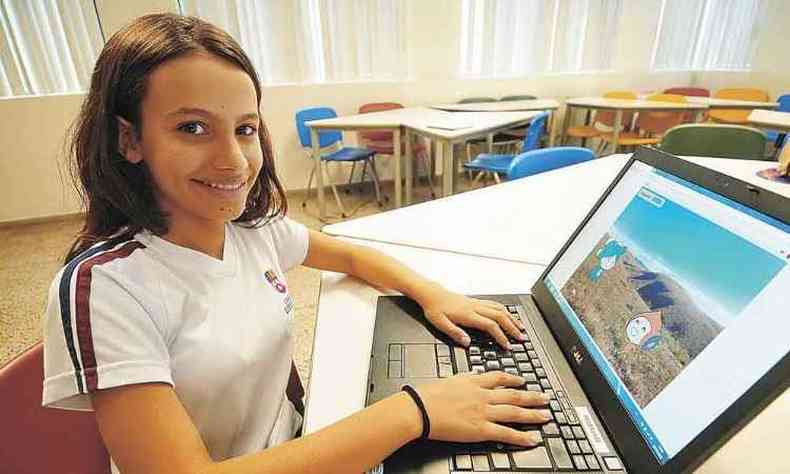 Para Esther, de 12 anos, ficou mais fcil estudar outro idioma(foto: Ramon Lisboa/EM/D.A Press)