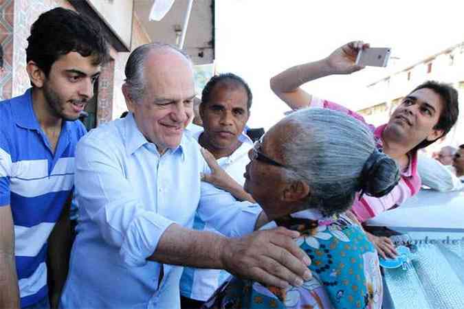 Pimenta visitou Ibirit, na Grande BH, reduto eleitoral do vice da chapa(foto: Leo Lara/Divulgao)