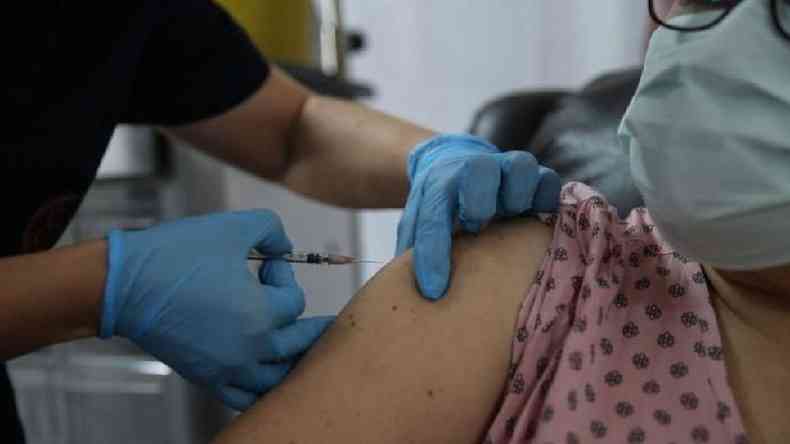 Vacinao no Reino Unido comea nesta tera-feira em grupos prioritrios(foto: Getty Images)