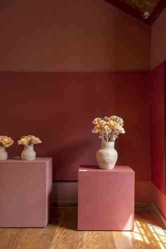 luminarias de flores de palha de milho com vaso de ceramica