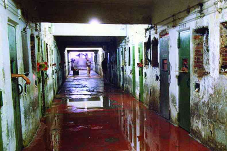 Foto do corredor da penitenciaria divulgada depois do massacre