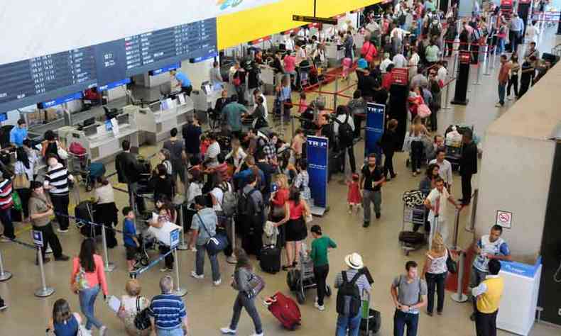 Nos ltimos trs anos, mais da metade dos passageiros tiveram problemas com atrasos ou cancelamentos nos voos nos aeroportos do Brasil(foto: Paulo Filgueiras/EM/D.A Press)