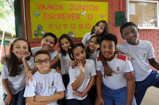 Na foto, alunos do 4º período da Escola Municipal Mestre Ataide, Bairro Betânia, no Oeste de Belo Horizonte(foto: Beto Novaes/EM/D.A Press) Na foto, alunos do 4º período da Escola Municipal Mestre Ataide, Bairro Betânia, no Oeste de Belo Horizonte(foto: Beto Novaes/EM/D.A Press)