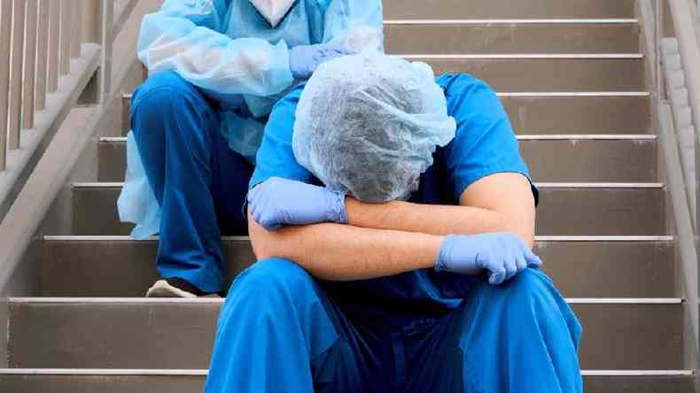 Duramente afetados pela rotina da pandemia, profissionais de enfermagem tm relatado diversas dificuldades a voluntrios de projeto focado em sade mental(foto: Getty Images)