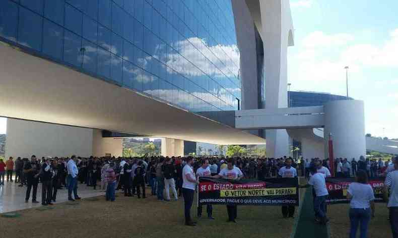 Protesto de prefeitos, na Cidade Administrativa(foto: Jair Amaral/EM)