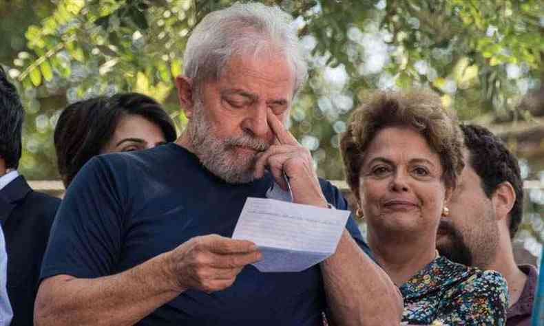 Fotografia da carta foi publicada no perfil oficial de Lula no Twitter(foto: CARLOS REYES)
