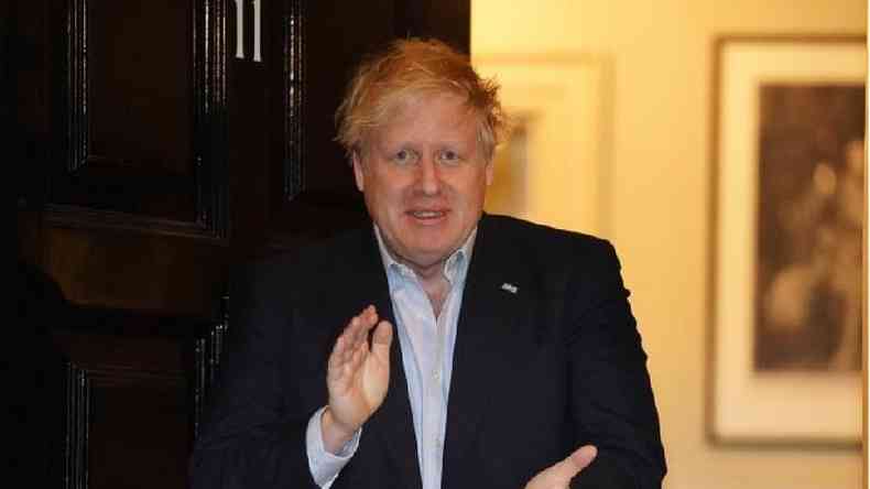 Boris Johnson parecia visivelmente indisposto quando apareceu do lado de fora de sua residncia em Downing Street alguns dias antes de ir para o hospital(foto: PA Media)