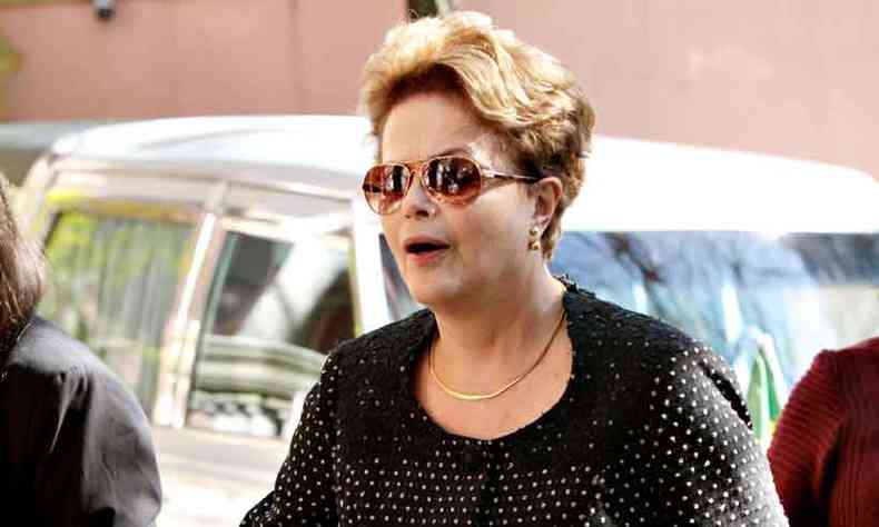 Dilma Rousseff foi apeada do poder porque jogou o pas em recesso profunda e se relacionou mal com o Congresso(foto: EDSIO FERREIRA/EM/D.A. PRESS)