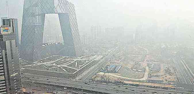Poluio paira sobre Pequim: devido  enorme populao e ao forte crescimento econmico, a China  o pas com a maior pegada ecolgica