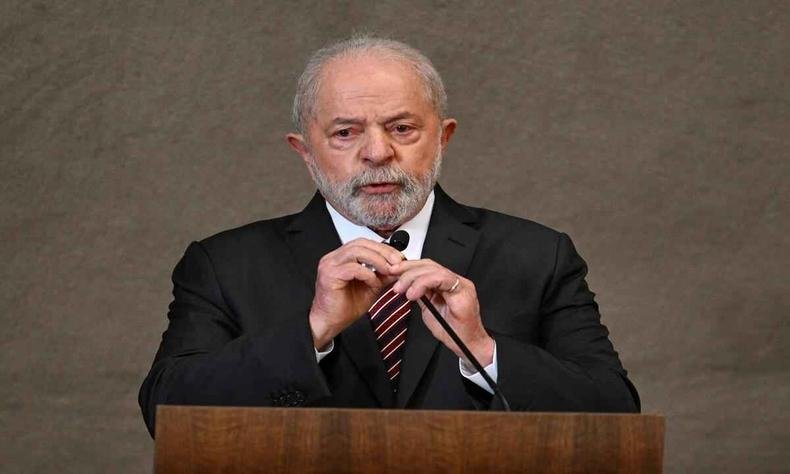 Presidente eleito, Luiz In�cio Lula da Silva, durante discurso de diploma��o 