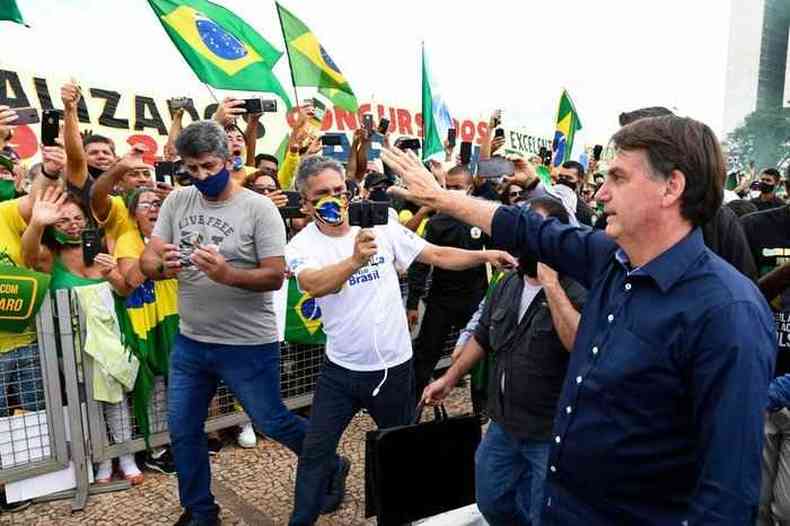 Bolsonaro disse que pelo menos 1 milho de pessoas vo s ruas em So Paulo se ele convocar(foto: Evaristo S/AFP)