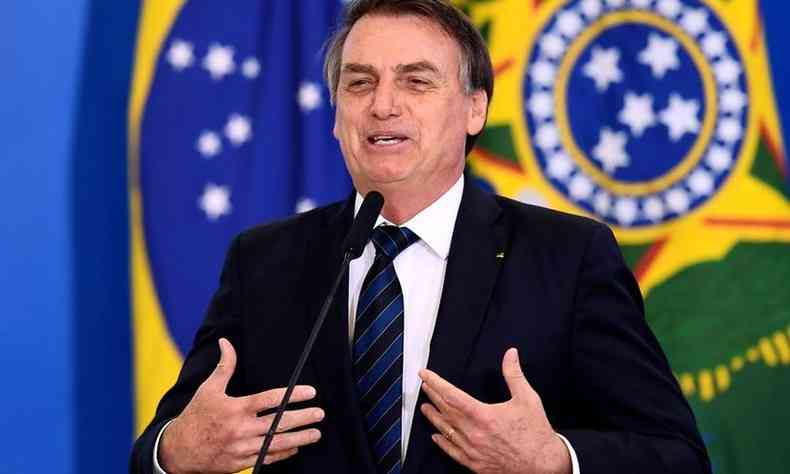 Segundo especialistas, informaes infundadas tentam validar ataques de Bolsonaro a pessoas e instituies(foto: Evaristo S/AFP )