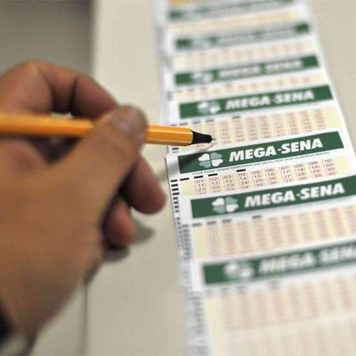 R$ 27 milhões! Mega-Sena sorteia hoje (13/7) concurso 2500 - Nacional -  Estado de Minas