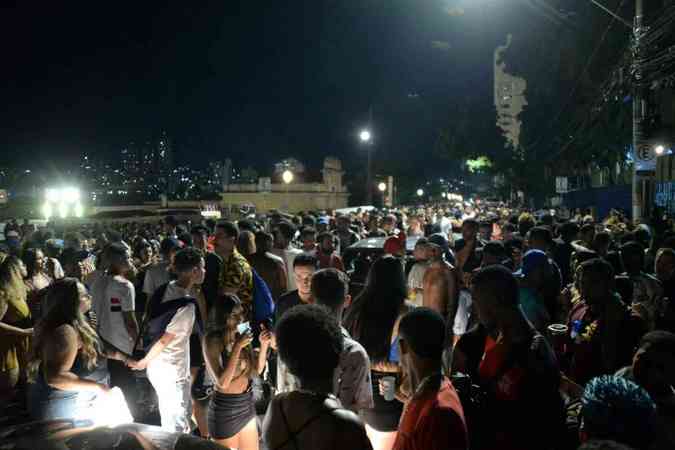 Foliões se reúnem na rua Sapucaí e no bairro Lagoinha para celebrar o penúltimo dia de carnavalTúlio Santos/ EM/ D.A Press