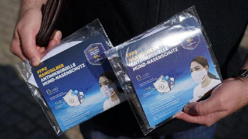 Na Alemanha, funcion�rios p�blicos v�m usando m�scaras faciais(foto: Getty Images)