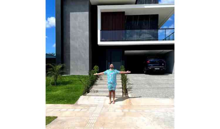 Gil do Vigor comprou uma manso em condomnio em Pernambuco