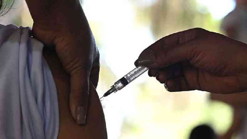 As vacinas tm uma boa eficcia, mas elas no protegem 100% contra nenhuma doena(foto: Andre Borges/Getty Images)