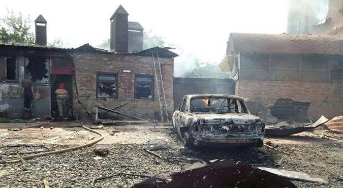 Cenário de destruição em Slaviansk após confronto entre militares ucranianos e separatistas(foto: Andrey Krasnoschekov/AFP) Cenário de destruição em Slaviansk após confronto entre militares ucranianos e separatistas(foto: Andrey Krasnoschekov/AFP)