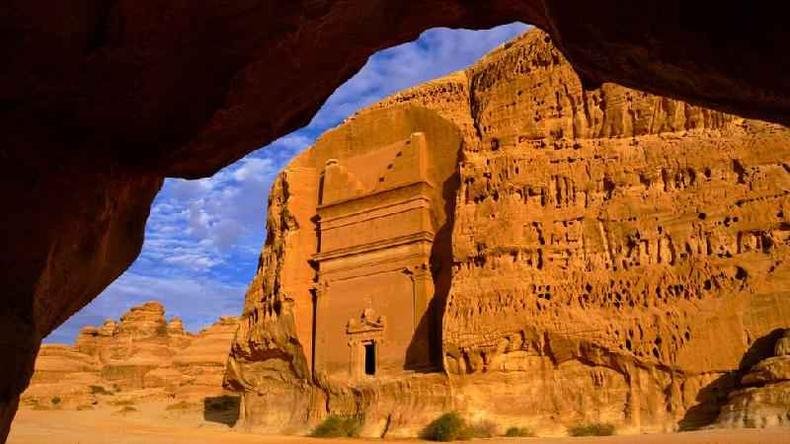 A cidade nabateia de Hegra foi o primeiro Patrimônio Mundial da Unesco da Arábia Saudita(foto: Tuul & Bruno Morandi/Getty Images) Hegra