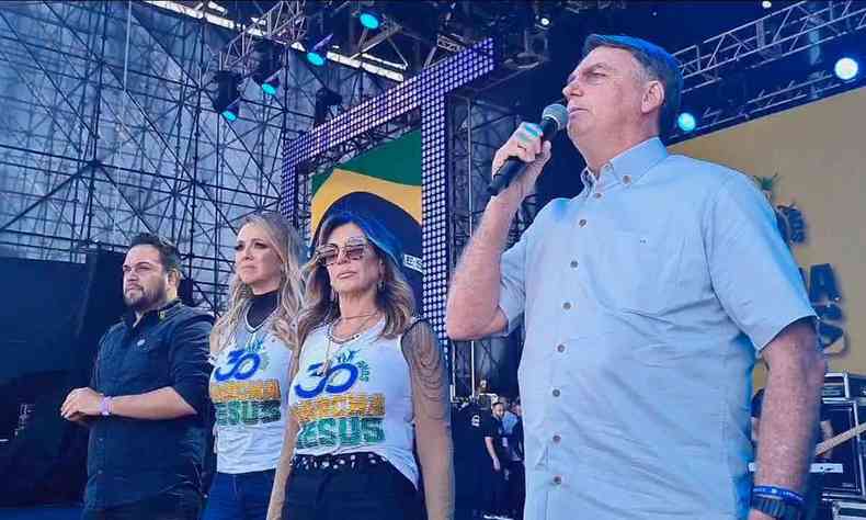 O presidente Jair Bolsonaro participou ontem da Marcha para Jesus 