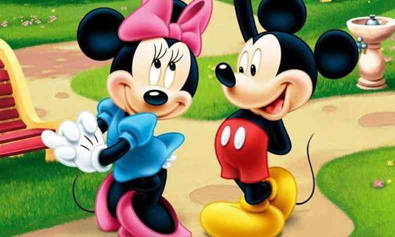 Minnie e Mickey enamorados em desenho da Disney