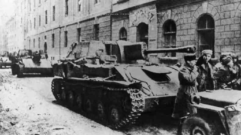 At a libertao pelas tropas soviticas, a Hungria esteve sob domnio nazista na Segunda Guerra(foto: Getty Images)