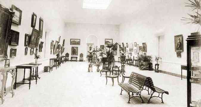 Galeria de Belas Artes do museu, em foto de 1922: memria preservada (foto: Alfredo Lage/Divulgao)