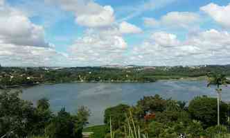 Belo Horizonte tem manh de cu parcialmente nublado. Na foto, Lagoa da Pampulha(foto: Edsio Ferreira/EM/DA Press)